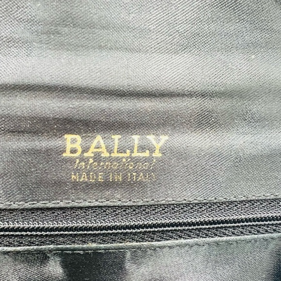 Bally Vintage Evening Clutch with Elegant Tassel - Picture 8 of 9